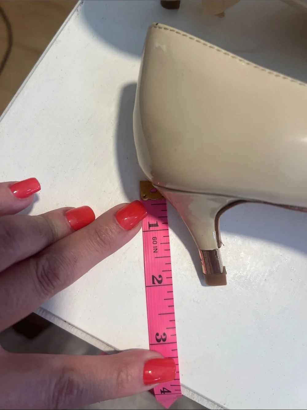 Tory Burch Women's Pointed Toe Kitten Heels in Beige Patent Leather-7